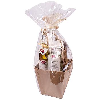 Geschenk Träger;  Inhalt; 0,1l Olivenöl Basilikum, 250g Tomate- Basilikum Bandnudeln, 40g Beutel ital. Kräuter, in Folie verpackt